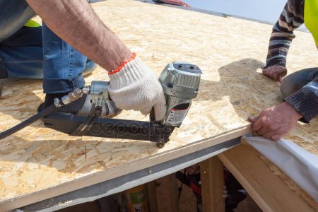 Let's Wood | Best Roofing Nailers 2023: What is the best roofing nail gun?